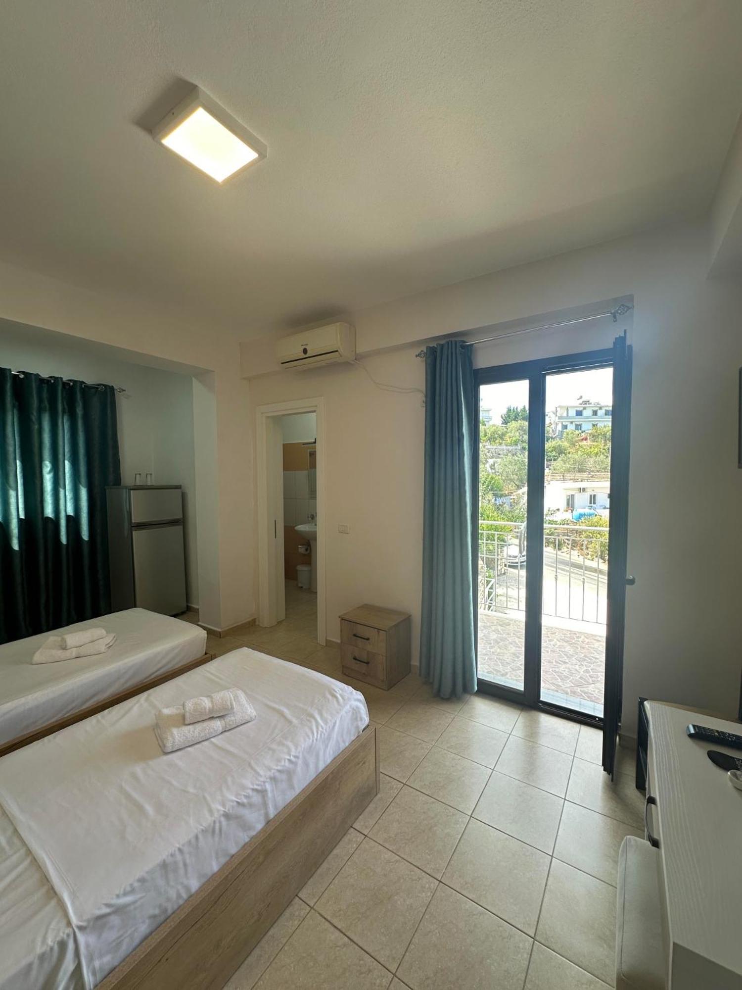 Twins Hotel Ksamil Luaran gambar