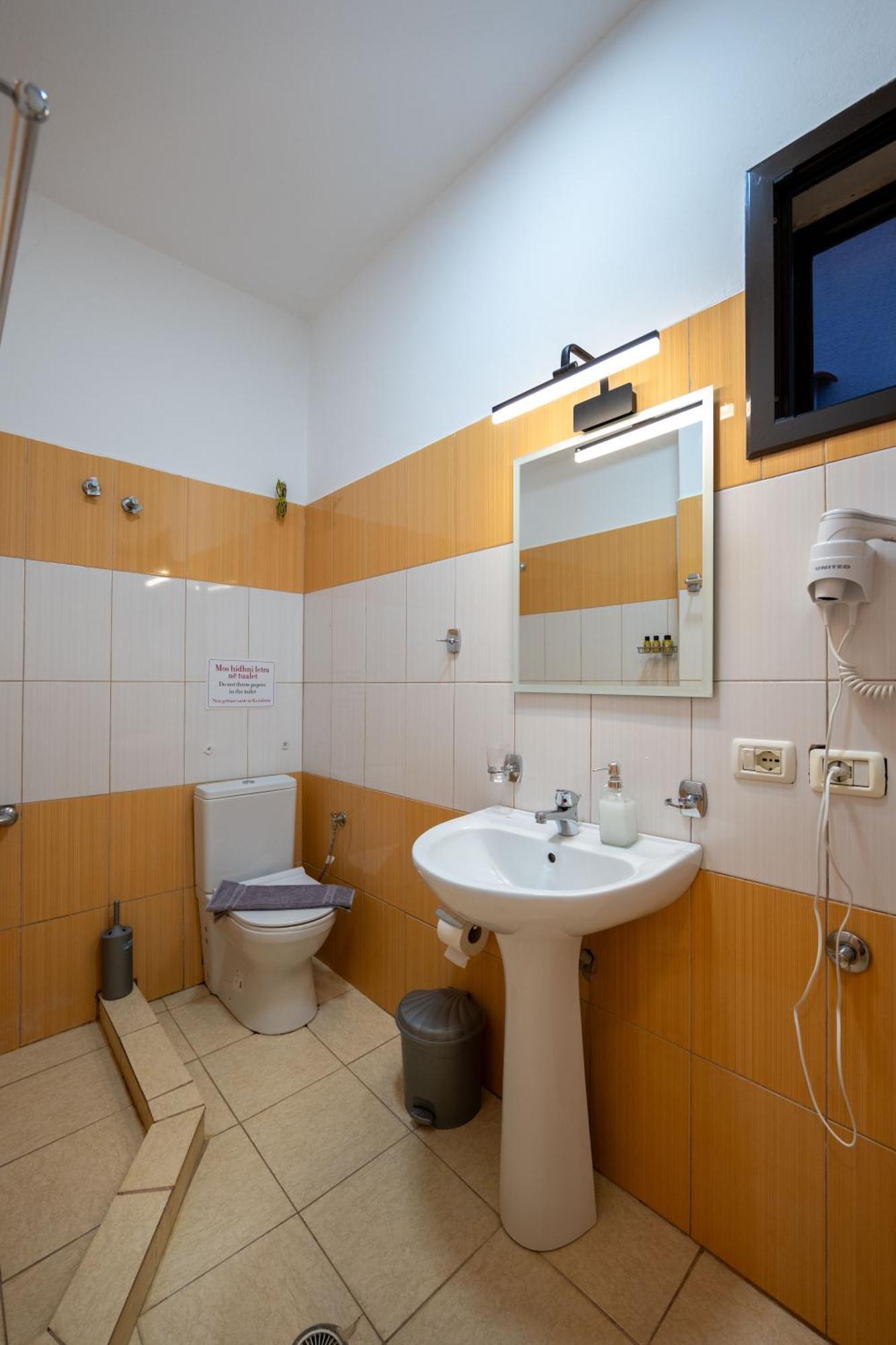 Twins Hotel Ksamil Luaran gambar